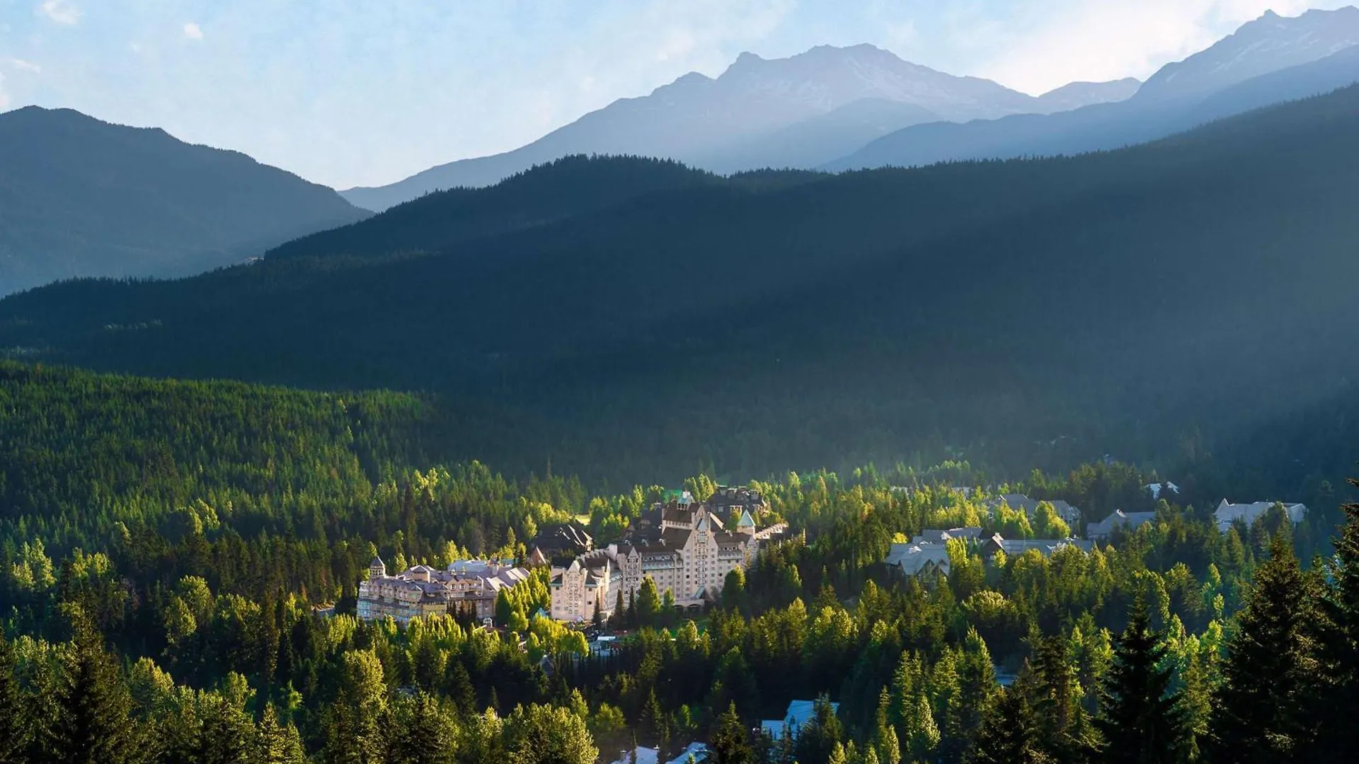 Fairmont Chateau Whistler 5*,  Canada